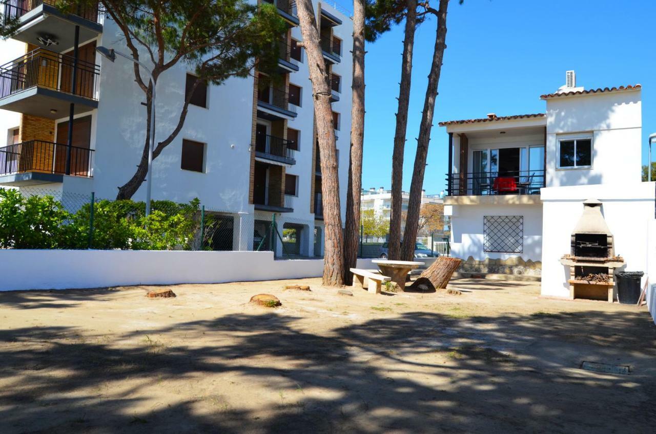 La Torre - Villa Rosamar Beach كامبريلس المظهر الخارجي الصورة